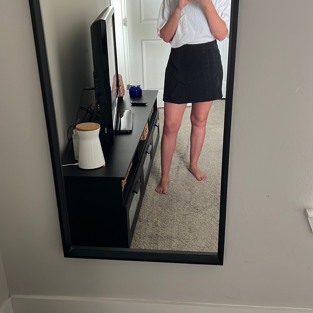 Black skirt